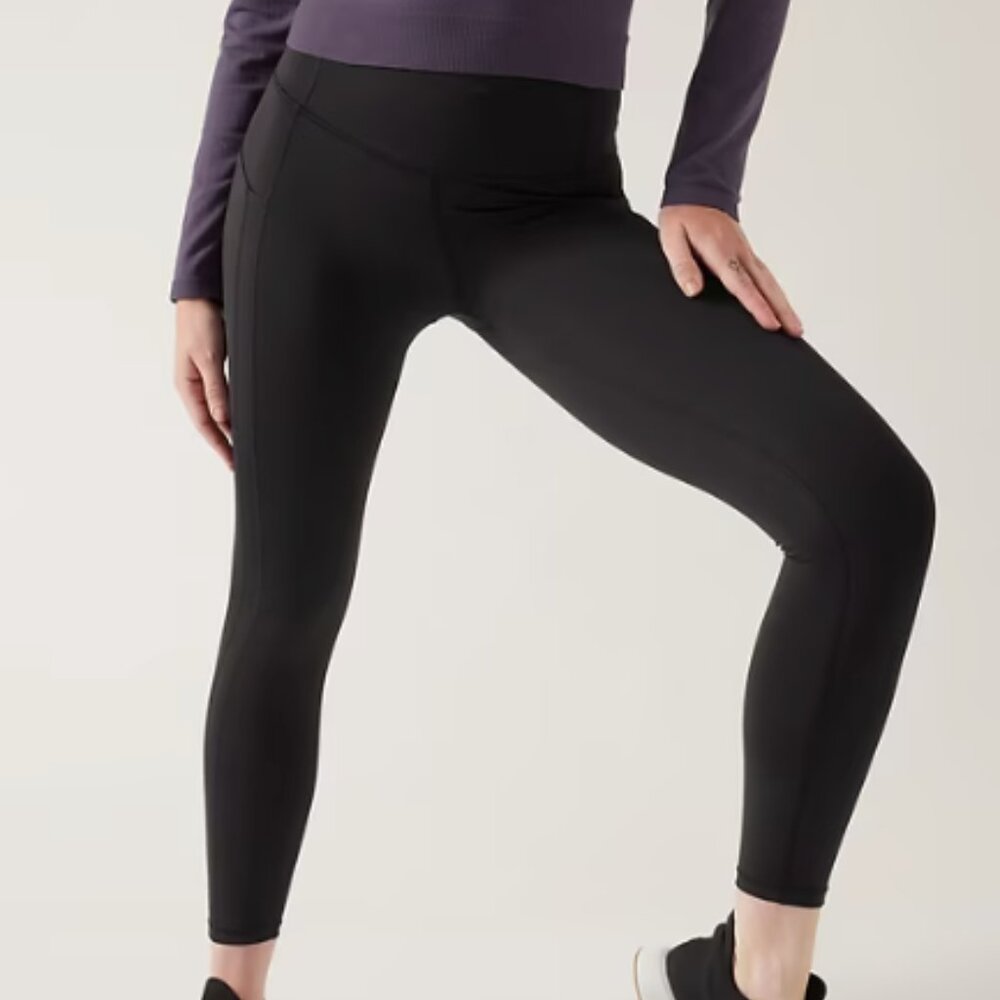 ATHLETA NWOT Ultimate Stash High Rise 7/8 Legging in orange